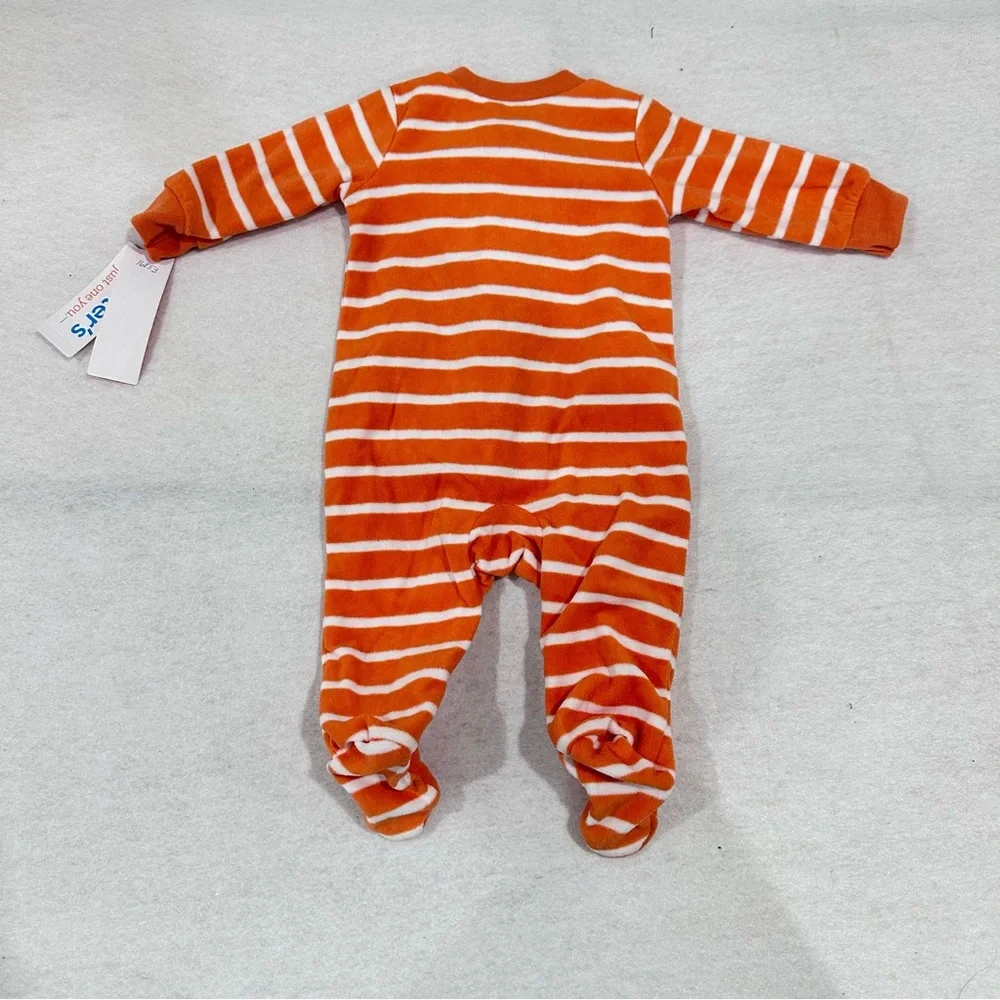 Carters zips from